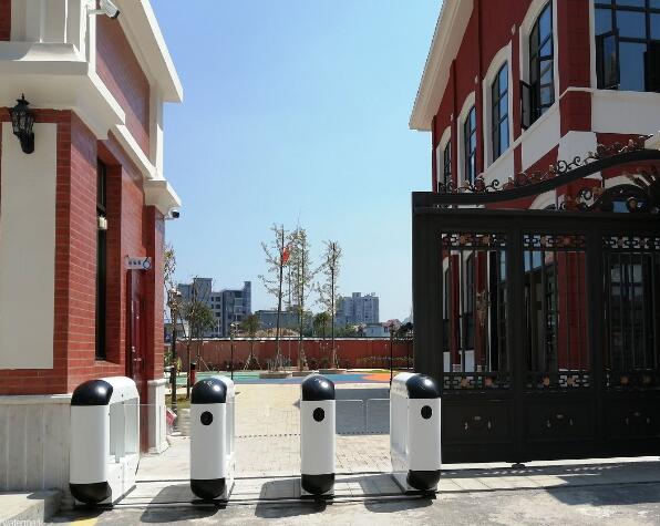 湖南省湘西花垣縣銘城幼兒園熊貓擺閘案例 - 中出網(wǎng)-智能出入口與停車充電門戶