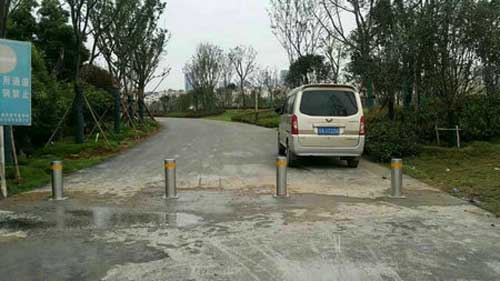 道路電動升降路樁