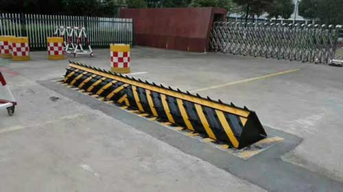 液壓翻板路障機