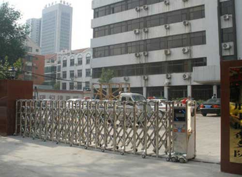 刑警支隊(duì)電動伸縮門工程 - 中出網(wǎng)-智能出入口與停車充電門戶