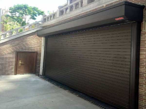 鋁合金車庫(kù)門