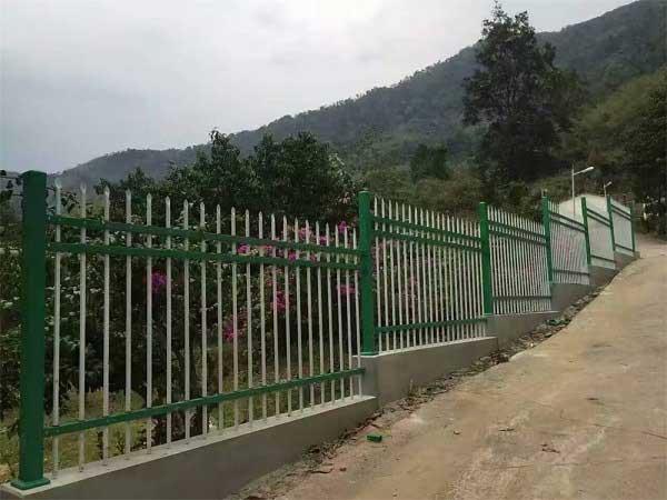 A型鋅鋼護(hù)欄