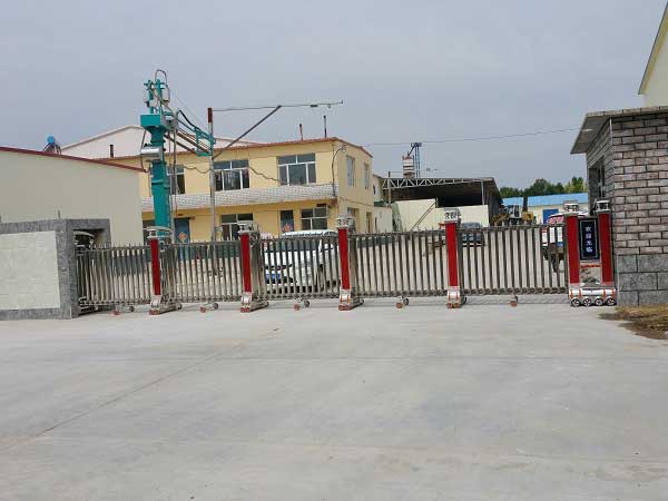 赤峰金粟糧油購銷有限責(zé)任公司電動伸縮門工程 - 中出網(wǎng)-智能出入口與停車充電門戶