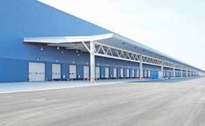 浦東機場保溫滑升門案例