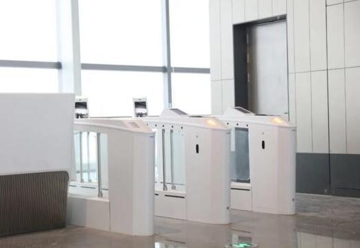 固力保完美助力青島膠東機場，安全登機煥新翱翔！