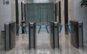 中國移動(dòng)大廈通道閘案例