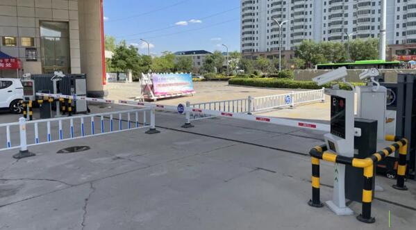 熵基科技LPR6500車牌識別一體機+PBL2060道閘系統(tǒng)