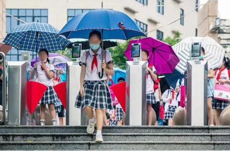 校園出入口如何智慧升級(jí)？熵基科技“鐵閘”強(qiáng)勢(shì)出擊