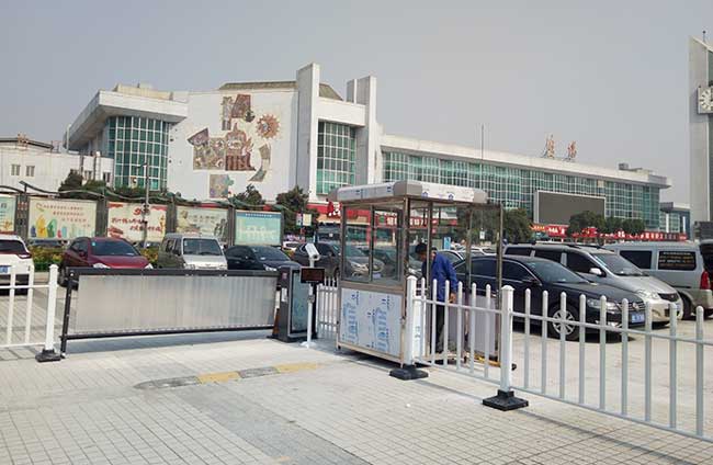 洛陽(yáng)火車站車牌識(shí)別系統(tǒng)案例 - 中出網(wǎng)-智能出入口與停車充電門戶