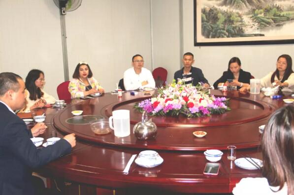 廣東高壘智能科技有限公司楊文泉與各位來(lái)賓