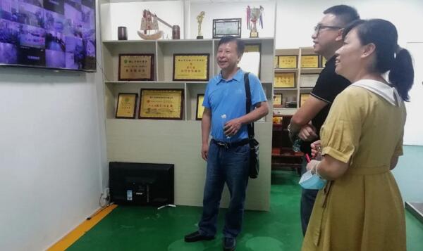 廣東職業(yè)技術(shù)學院輕工與材料學院馮書記一行來公司考察