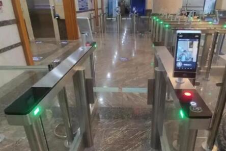 令令開門成功落地世界500強(qiáng)國企辦公大樓