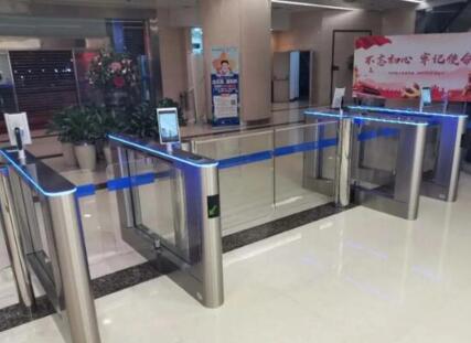 令令開門落地國內(nèi)首家合資銀行：廈門國際銀行總部