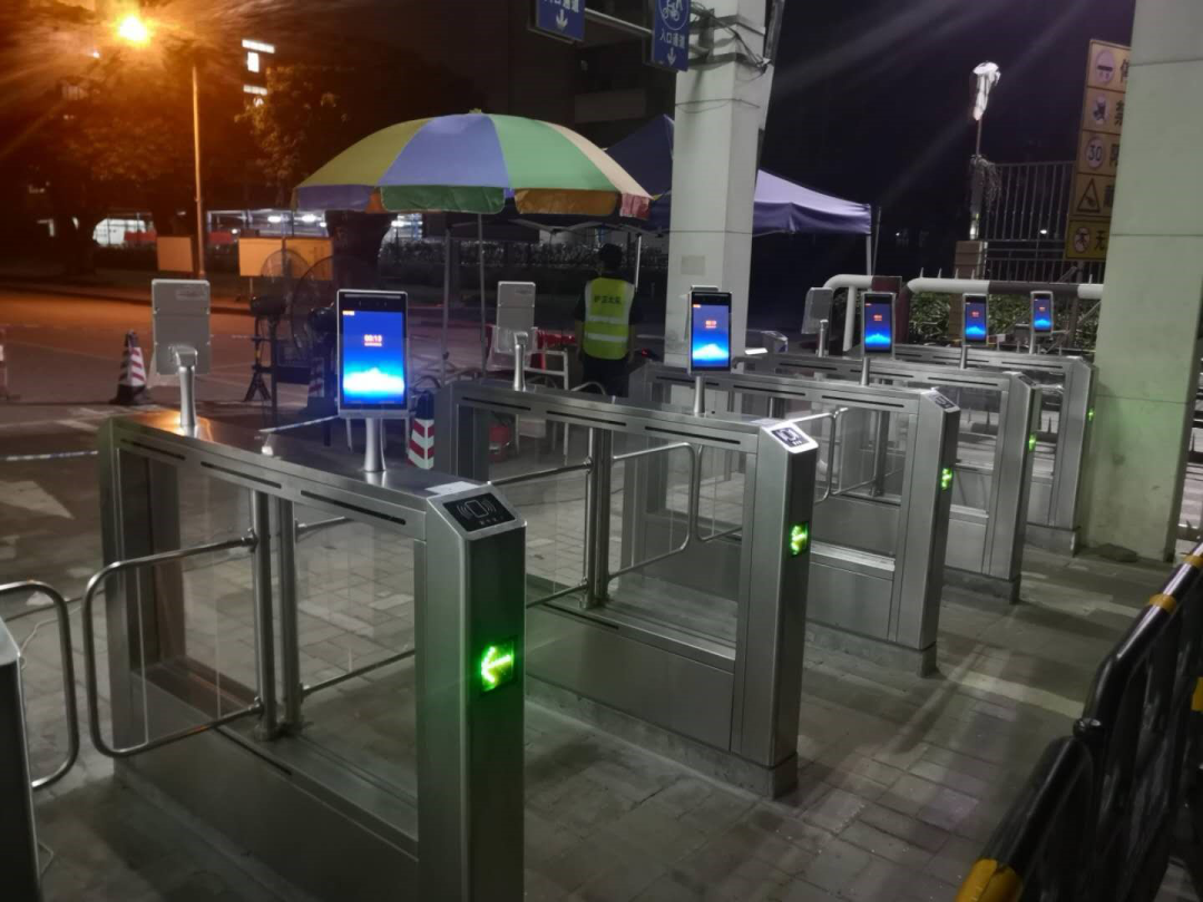 園區(qū)智能人臉識(shí)別終端和智能閘機(jī)設(shè)備