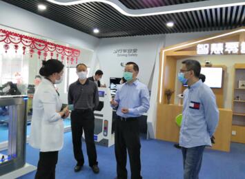 廈門市政協(xié)黨組成員、副主席李欽輝一行調(diào)研瑞為