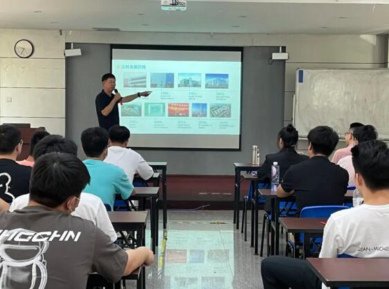 立林董事長陳旭黎回顧了立林近三十載的漫漫發(fā)展征途與取得的卓越成績