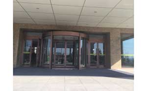 大連武警部隊(duì)兩翼自動旋轉(zhuǎn)門案例