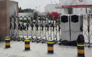 深圳寶安機(jī)場升降柱案例 - 中出網(wǎng)-智能出入口與停車充電門戶