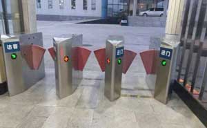 重慶富川古圣機電有限公司通道閘案例 - 中出網(wǎng)-智能出入口與停車充電門戶