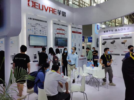 芊熠攜一系列智能車牌識(shí)別產(chǎn)品、動(dòng)態(tài)人臉識(shí)別產(chǎn)品和多場(chǎng)景解決方案驚艷亮相