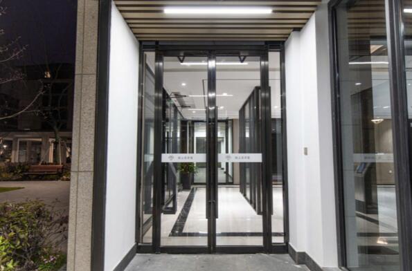 單元入口——SW100中型自動(dòng)平開(kāi)門(mén)機(jī)