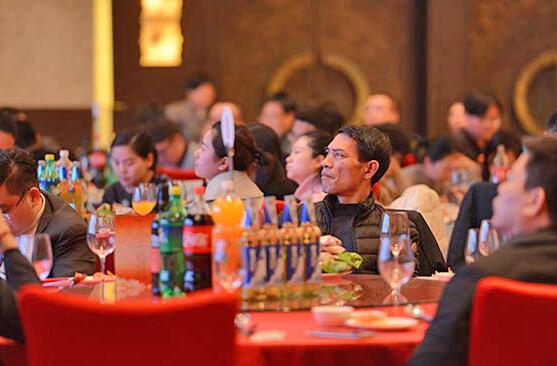 解放思想添活力?搶抓機(jī)遇求發(fā)展----2017年度寧波歐尼克科技有限公司年會