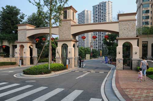 成都雅居樂停車場系統(tǒng)案例 - 中出網(wǎng)-智能出入口與停車充電門戶