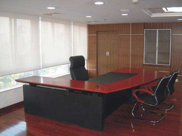 廣州農(nóng)業(yè)發(fā)展銀行電動(dòng)開合簾案例 - 中出網(wǎng)-智能出入口與停車充電門戶