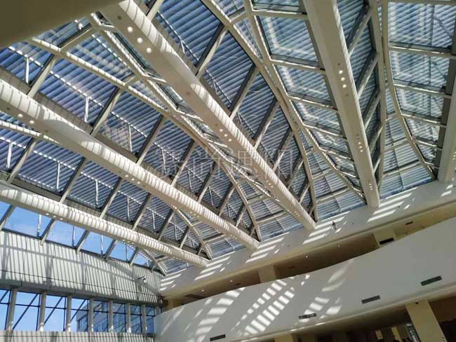 北京終端管制中心采光頂遮陽(yáng)工程 - 中出網(wǎng)-智能出入口與停車充電門戶