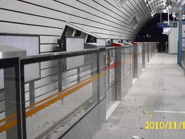 房山線(xiàn)屏蔽門(mén)案例 - 中出網(wǎng)-智能出入口與停車(chē)充電門(mén)戶(hù)