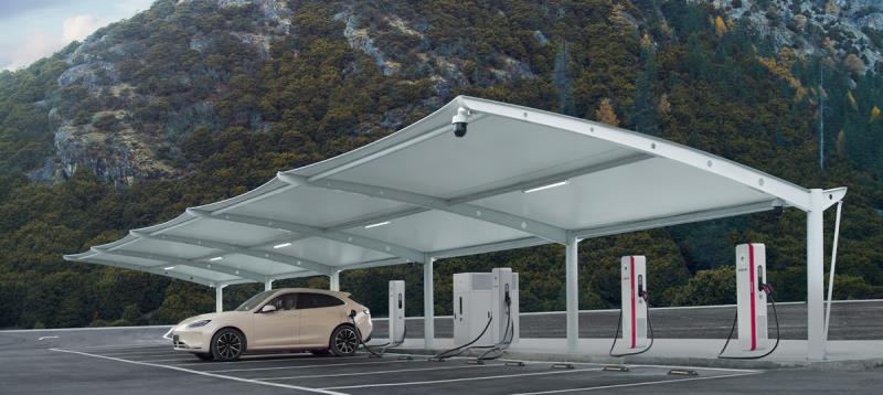 華夏鯤鵬桑堆服務(wù)區(qū)超充站 - 中出網(wǎng)-智能出入口與停車(chē)充電門(mén)戶