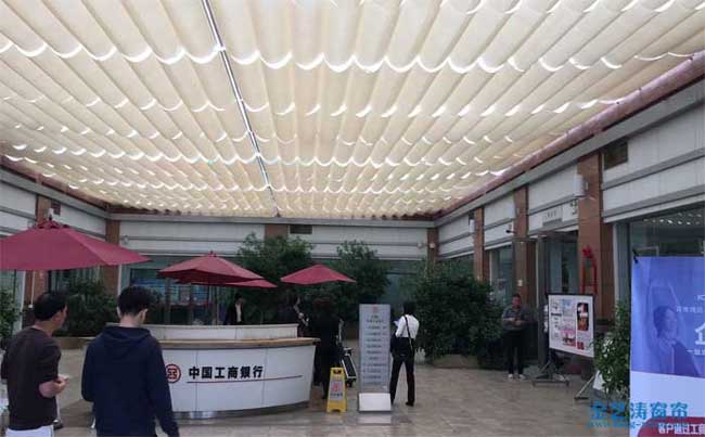 禪城區(qū)汾江南路麗日豪庭工商銀行大堂電動窗簾案例 - 中出網(wǎng)-智能出入口與停車充電門戶