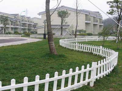 PVC草坪花壇護欄