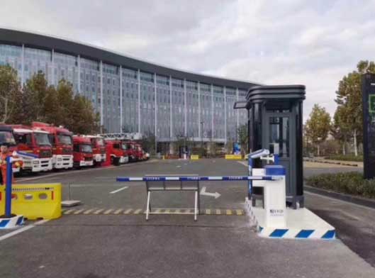 珠海航展停車場系統(tǒng)案例 - 中出網-智能出入口與停車充電門戶