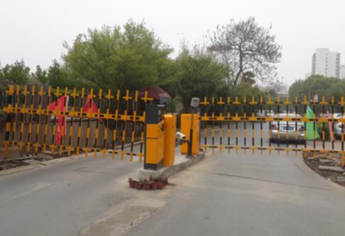 江蘇省南京水月秦淮停車(chē)場(chǎng)系統(tǒng)案例 - 中出網(wǎng)-智能出入口與停車(chē)充電門(mén)戶