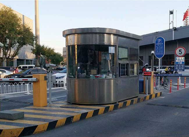 北京豐臺體育中心停車場系統(tǒng)案例 - 中出網-智能出入口與停車充電門戶