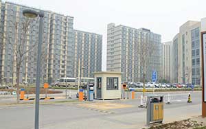 北京大學(xué)國(guó)際醫(yī)院車牌識(shí)別系統(tǒng)案例 - 中出網(wǎng)-智能出入口與停車充電門戶