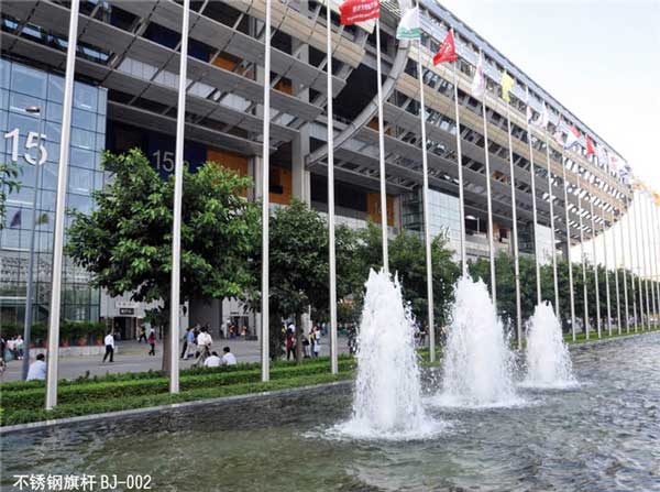 慶賀益陽(yáng)出安智能不銹鋼旗桿進(jìn)駐益陽(yáng)萬(wàn)達(dá)廣場(chǎng)