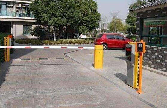 自貢出安智能道閘成功落地藍鷹美廬