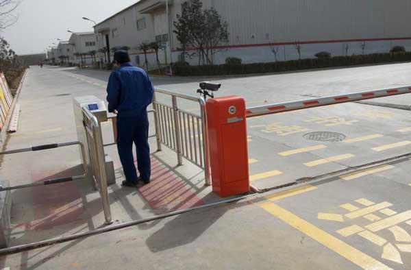 慶賀銅陵出安智能道閘進駐銅陵中發(fā)產(chǎn)業(yè)園