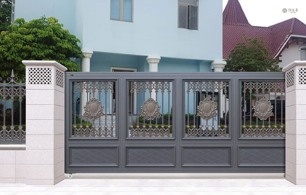 銅川出安智能鋁藝大門安裝在芳草雅筑